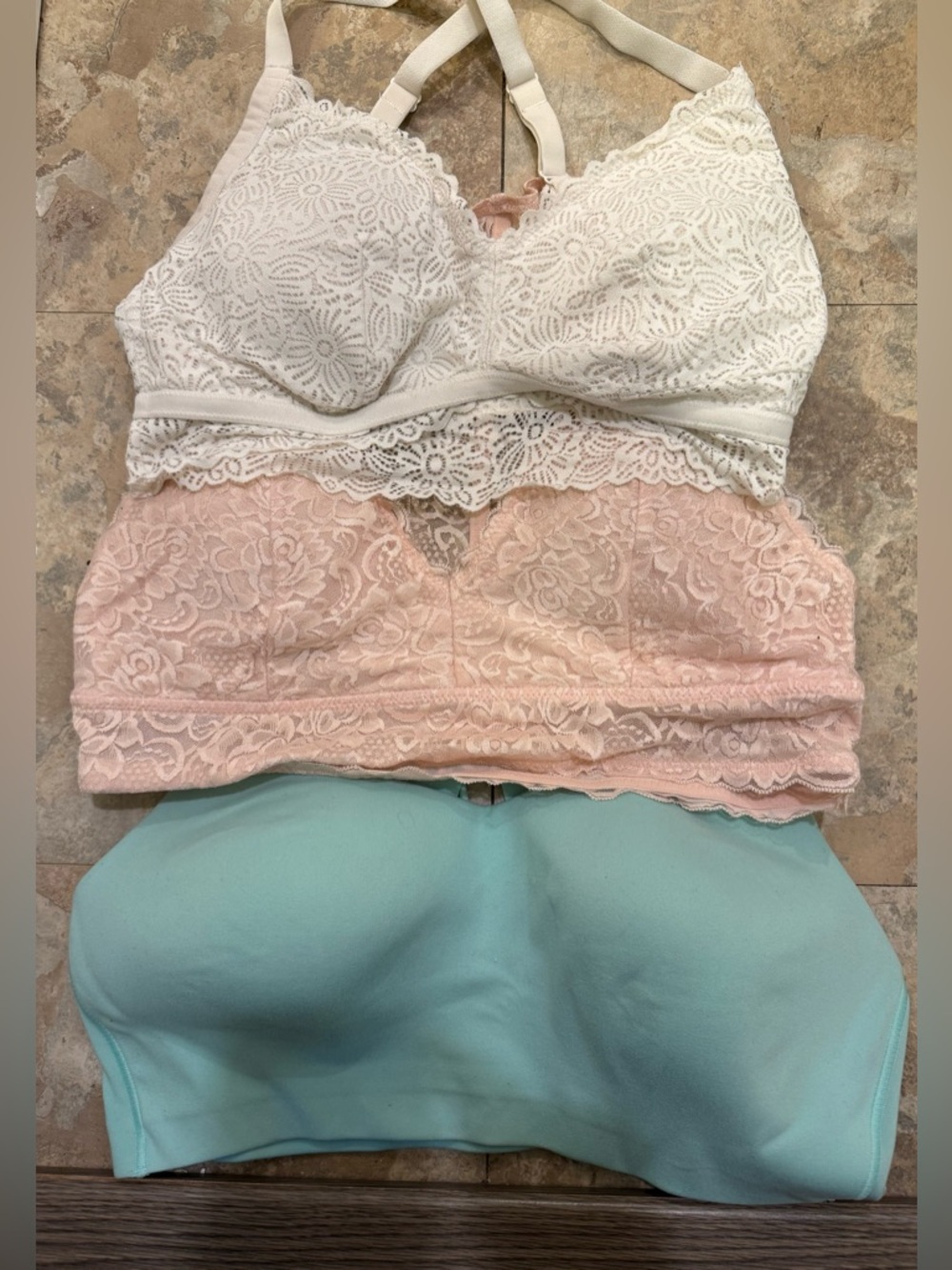 Bundle of 3 tops size xl and 1 xl